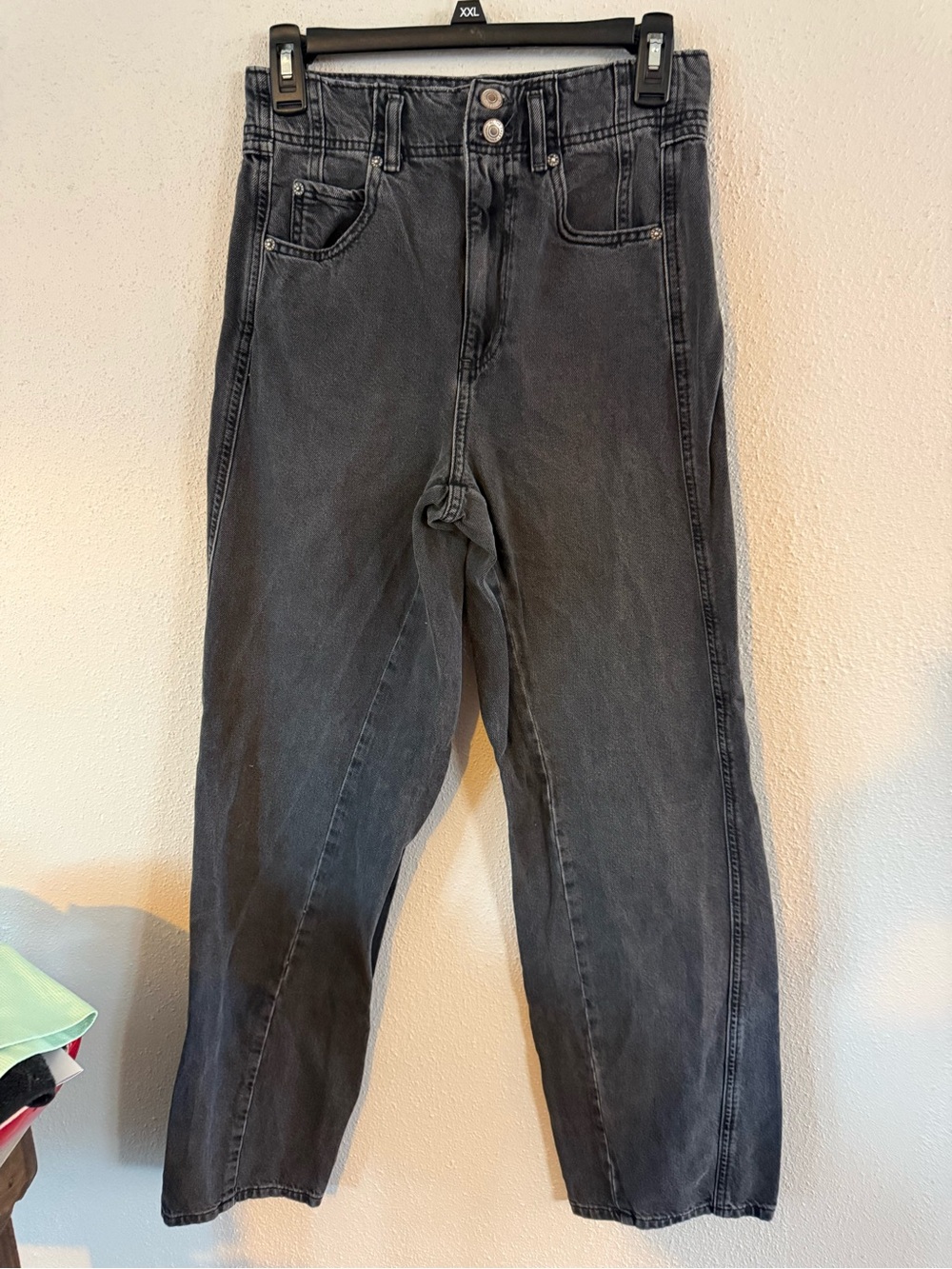 Women’s we the free size 27 Black Washed Straight-Leg Jeans